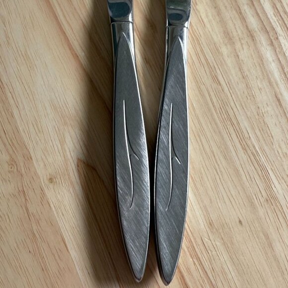 2 Fantasy Dinner Knives Oneida 1881 Rogers Stainless Atomic MCM 8.5" - Picture 3 of 6